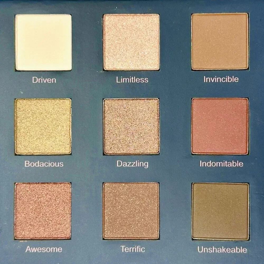 RealHer Make It Happen Eyeshadow Palette - 1.2g / 0.04 oz x 9